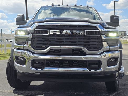 New 2026 RAM 4500 Tradesman w/ Chrome Appearance Group image 12