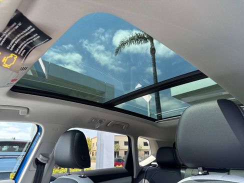 New 2025 Volkswagen Taos SE image 18