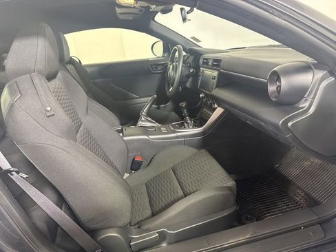 Used 2024 Toyota GR86 RWD image 4