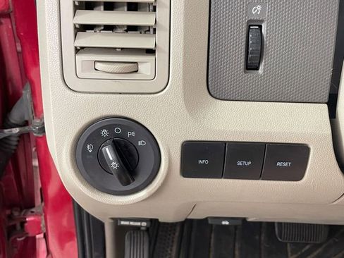 Used 2008 Ford Escape XLT AWD/4WD image 11