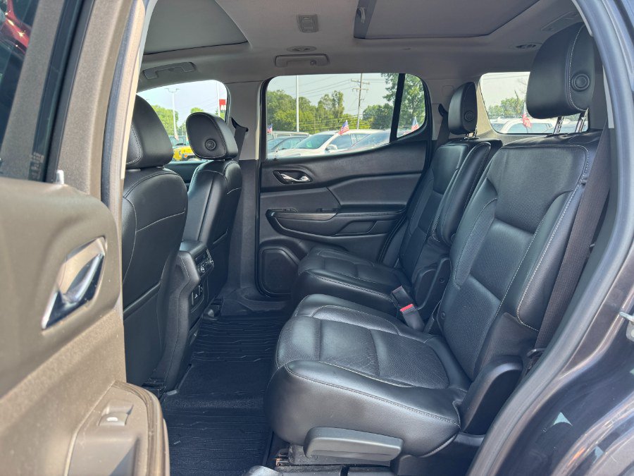 Used 2018 GMC Acadia SLT AWD/4WD image 16