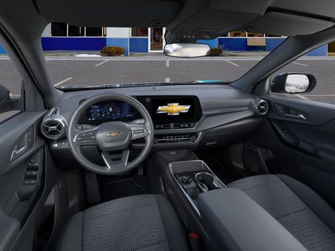 New 2026 Chevrolet Equinox LT image 17