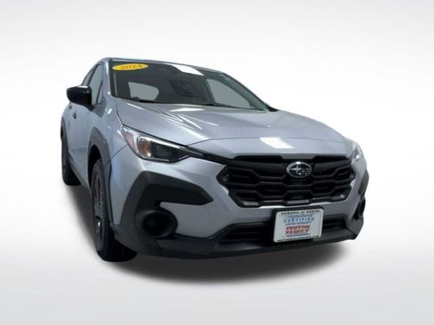 Used 2024 Subaru Crosstrek 2.0i AWD/4WD image 2