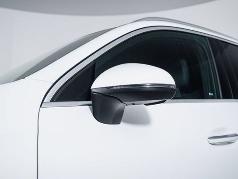 Certified 2025 Mercedes-Benz GLC 300 4MATIC image 13