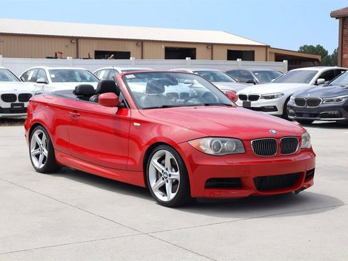 Used 2011 BMW 135i Convertible image 16