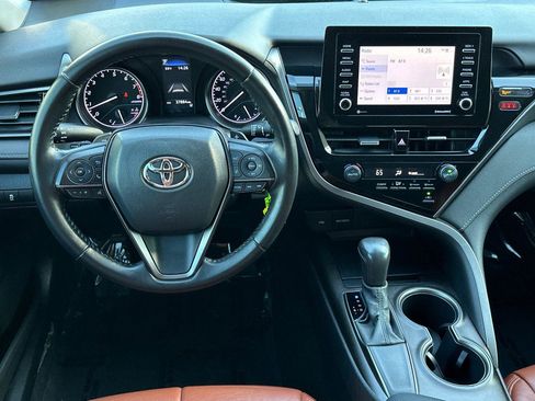 Used 2021 Toyota Camry SE image 13