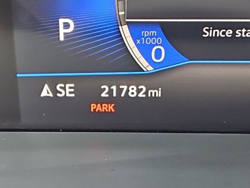 Used 2023 Volkswagen Tiguan SE image 27