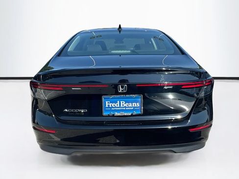 Certified 2025 Honda Accord SE image 7