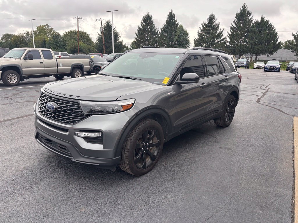 Used 2024 Ford Explorer ST-Line w/ Class IV Trailer Tow Package AWD/4WD image 2