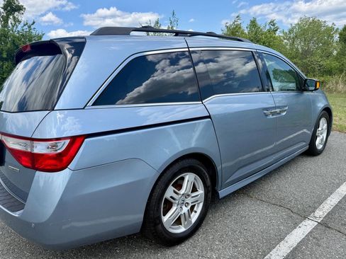 Used 2013 Honda Odyssey Touring Elite image 2