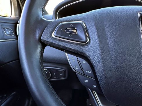 Used 2018 Lincoln MKC Reserve image 30