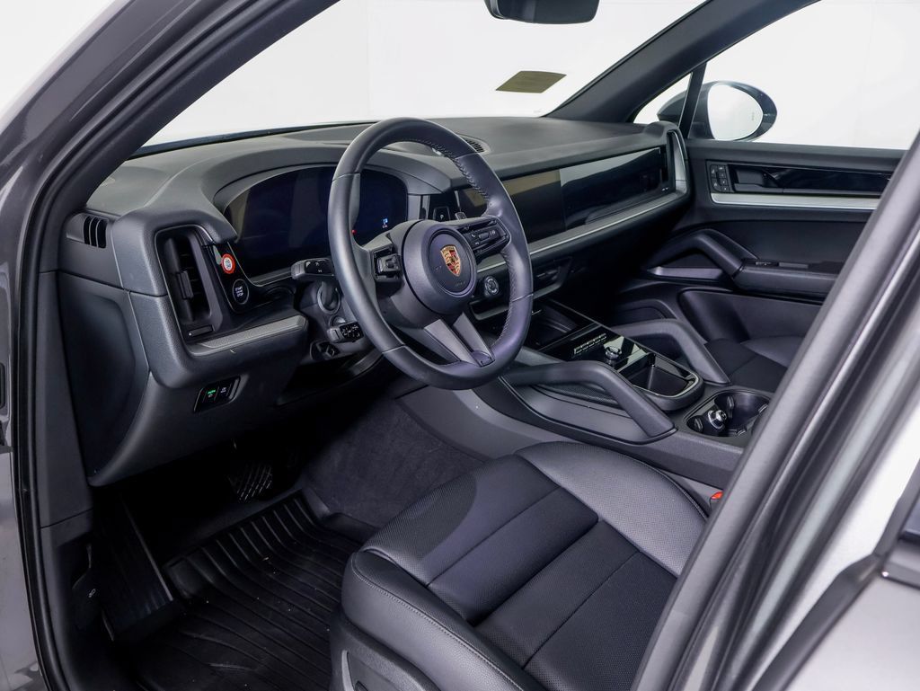 Certified 2026 Porsche Cayenne E-Hybrid AWD/4WD image 5