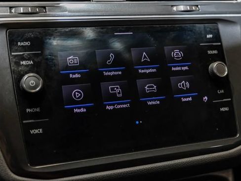 Used 2021 Volkswagen Tiguan SEL FWD image 34
