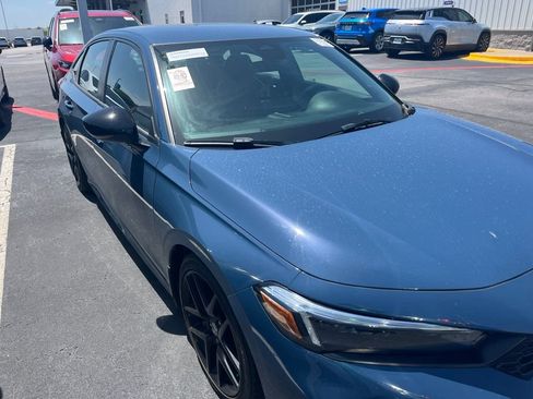 Used 2025 Honda Civic Sport image 3