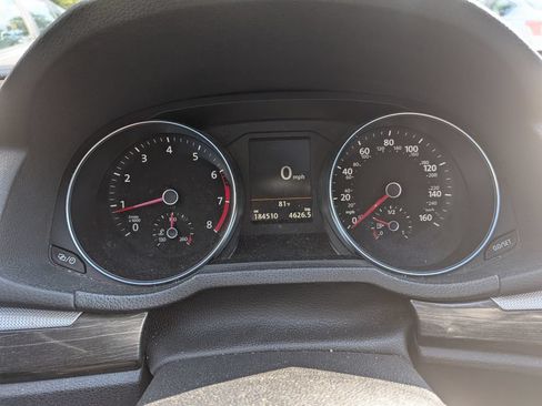 Used 2017 Volkswagen Passat 1.8T SE FWD image 13