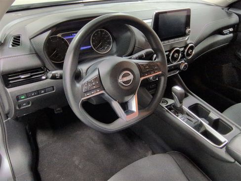Used 2025 Nissan Sentra SV image 10