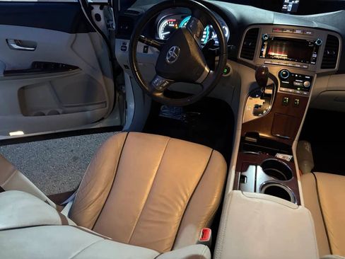 Used 2012 Toyota Venza XLE image 18