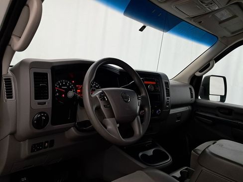 Used 2015 Nissan NV 2500 SV image 15