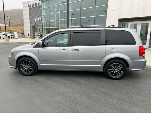 Used 2017 Dodge Grand Caravan GT image 13