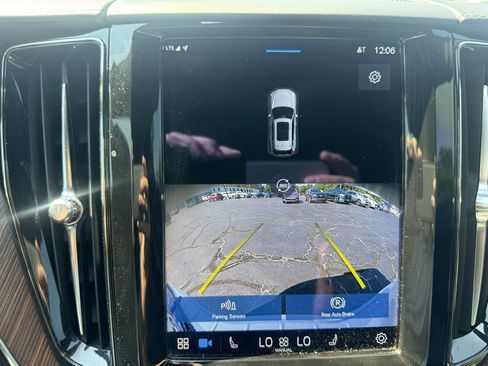 Used 2022 Volvo XC60 B6 Inscription w/ Advanced Package image 24