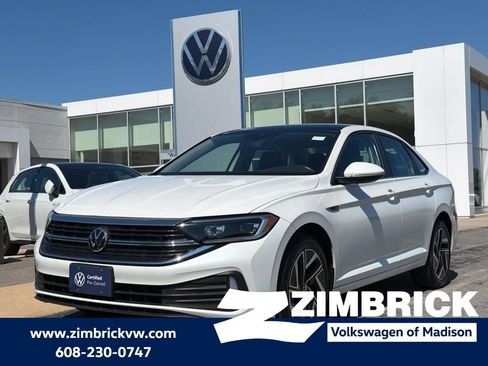 Certified 2023 Volkswagen Jetta SEL FWD image 1