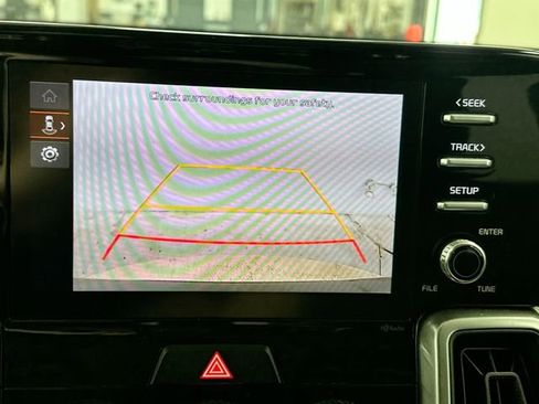 Used 2023 Kia Sorento LX FWD image 23