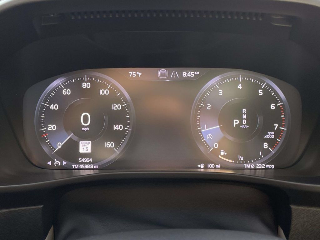 Used 2022 Volvo XC40 T5 Inscription w/ Climate Package AWD/4WD image 14