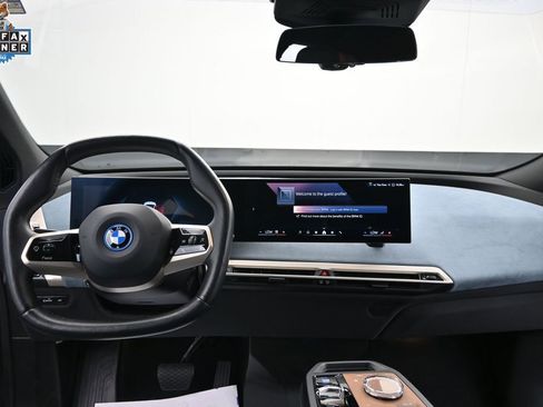 Certified 2024 BMW iX xDrive50 w/ Premium Package AWD/4WD image 32
