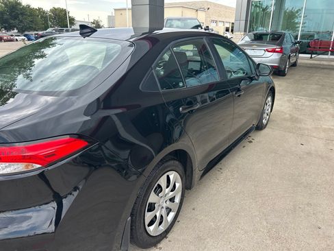 Used 2025 Toyota Corolla LE FWD image 10