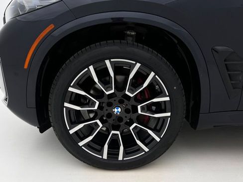 Certified 2024 BMW X5 xDrive40i w/ M Sport Package AWD/4WD image 27