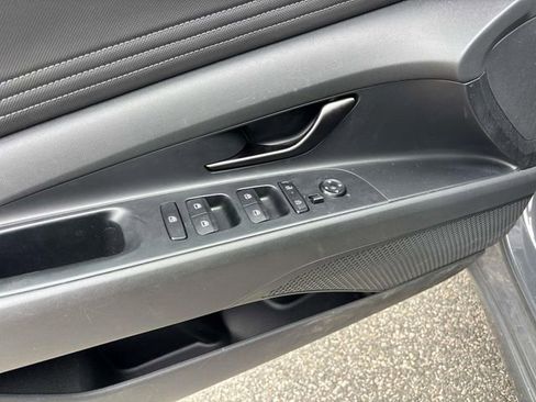 Certified 2025 Hyundai Elantra Sport FWD image 15