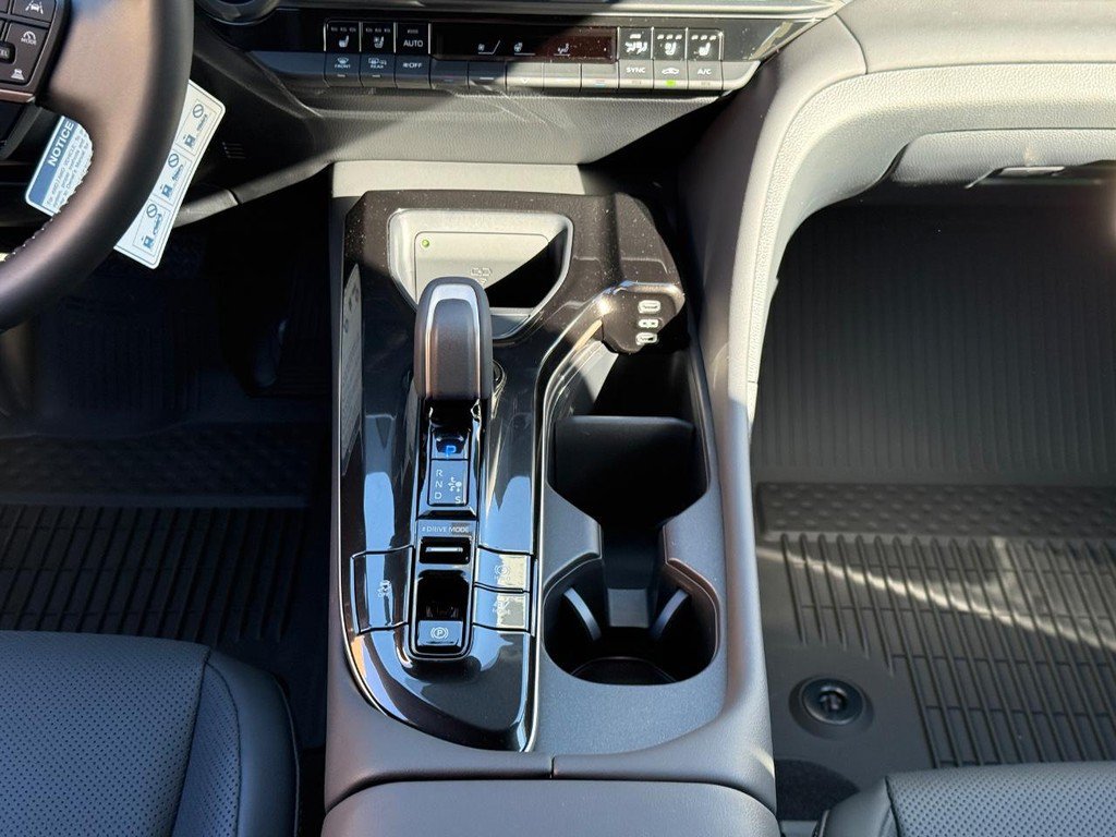 New 2026 Toyota Crown Signia AWD/4WD image 13