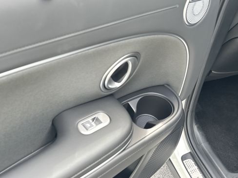New 2026 Hyundai Palisade Calligraphy FWD image 12