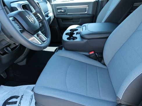 Used 2023 RAM 1500 Classic SLT image 5