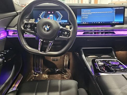 Used 2024 BMW 760i xDrive AWD/4WD image 14