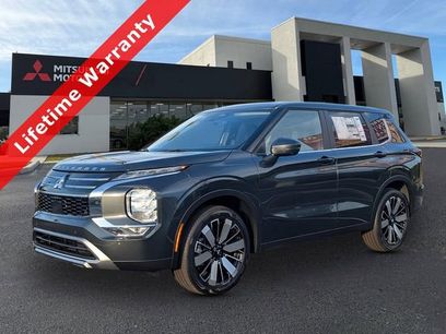 New 2025 Mitsubishi Outlander SE