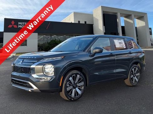 New 2025 Mitsubishi Outlander SE AWD/4WD image 1