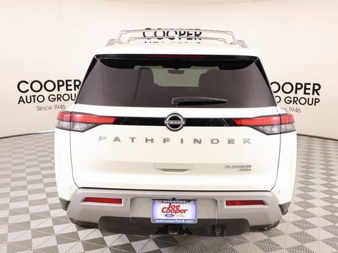 Used 2024 Nissan Pathfinder Platinum image 25