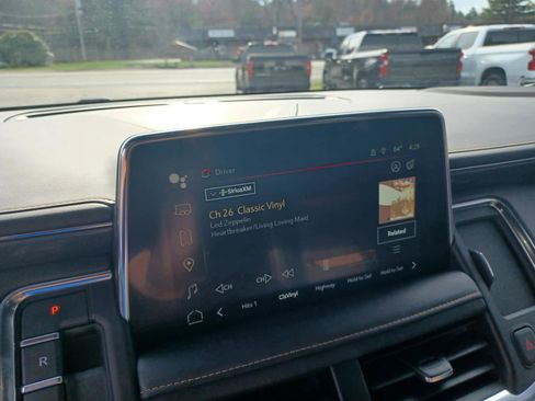 Used 2023 GMC Yukon AT4 image 10