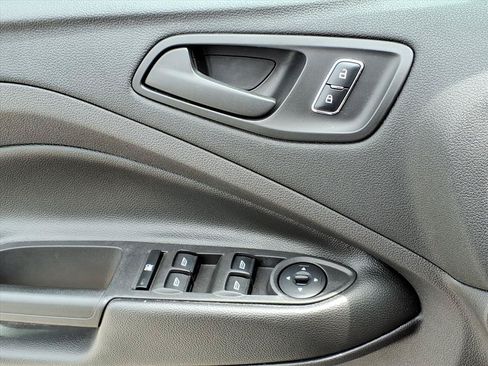 Used 2016 Ford Escape S FWD image 17