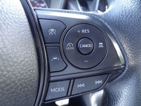 Used 2024 Toyota Corolla LE FWD image 16