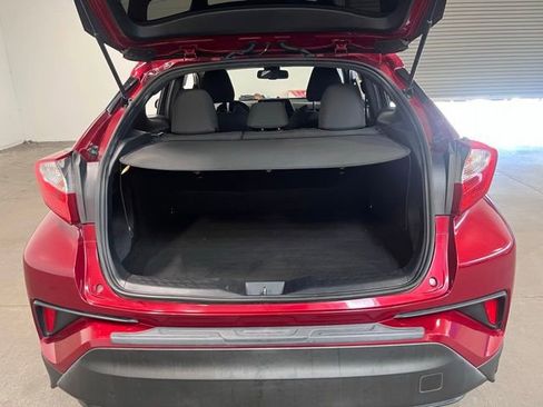 Used 2018 Toyota C-HR XLE image 16