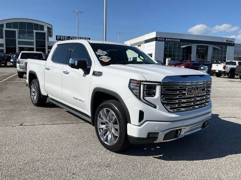 Used 2024 GMC Sierra 1500 Denali w/ Denali Reserve Package AWD/4WD image 3
