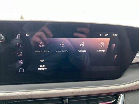 Used 2025 Buick Envista Avenir image 24