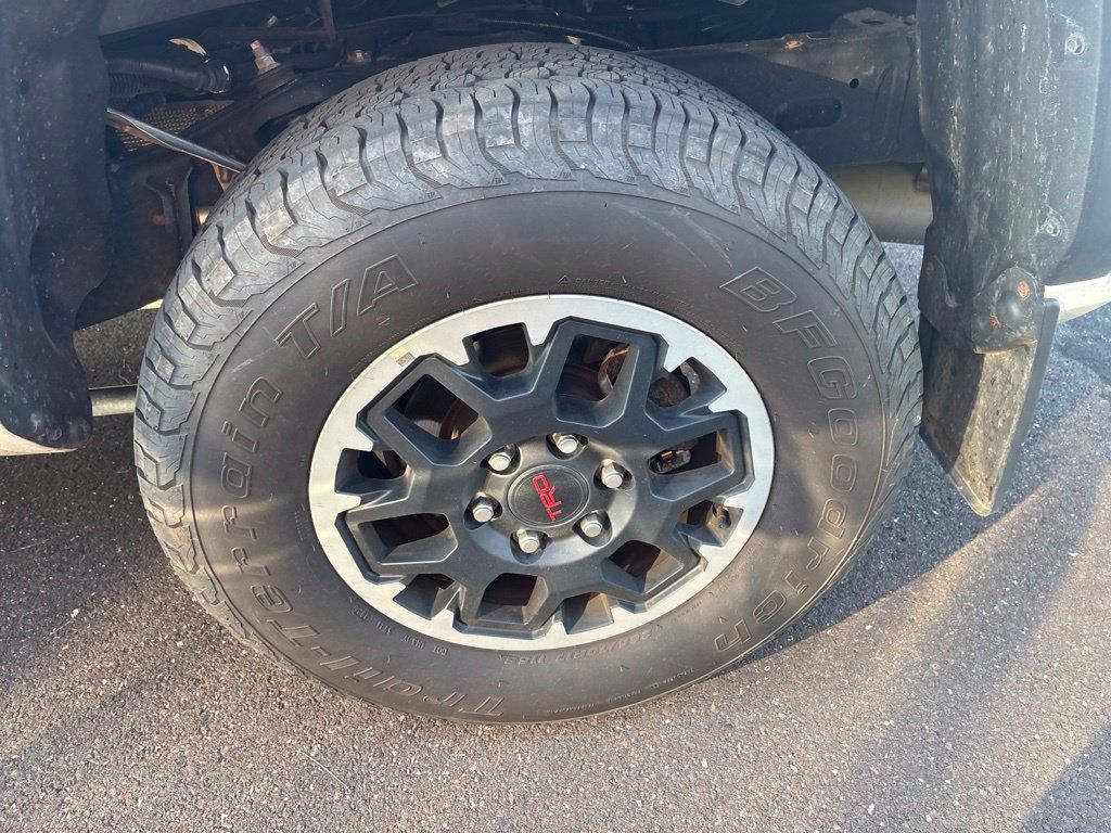 Used 2024 Toyota Tacoma TRD Off-Road AWD/4WD image 7