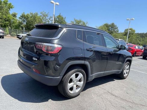 Used 2018 Jeep Compass Latitude w/ Popular Equipment Group FWD image 23