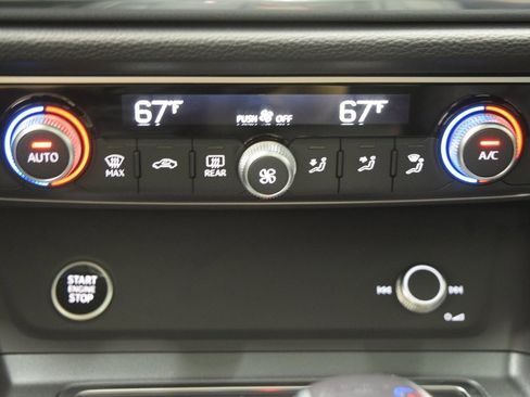 New 2025 Audi Q3 2.0T Premium Plus image 13