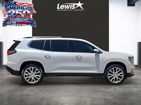 Used 2024 GMC Acadia Denali w/ Super Cruise Package FWD image 5