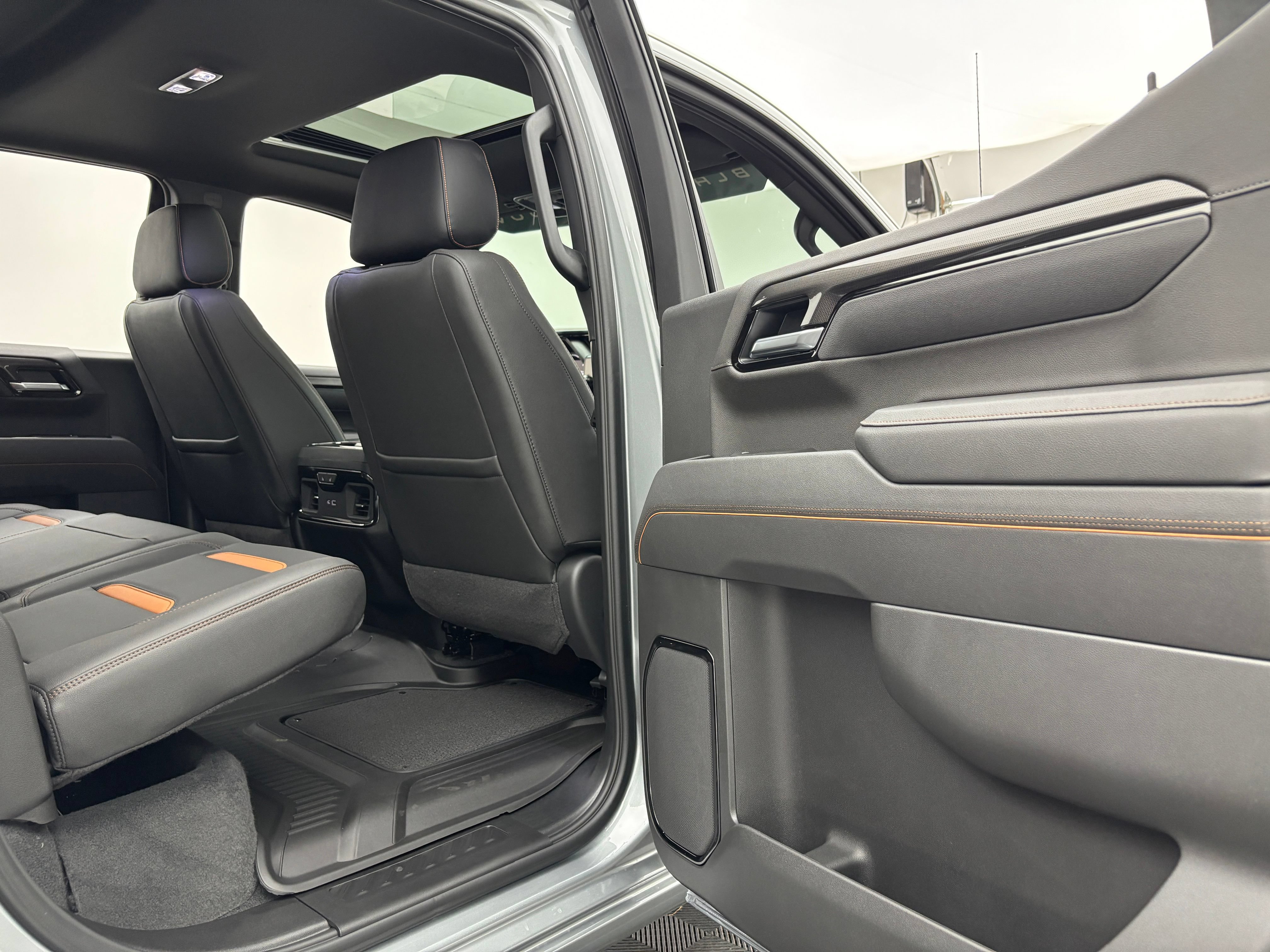 New 2026 GMC Sierra 1500 AT4 w/ AT4 Premium Package AWD/4WD image 39