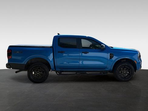 Used 2025 Ford Ranger XLT w/ Black Appearance Package AWD/4WD image 4